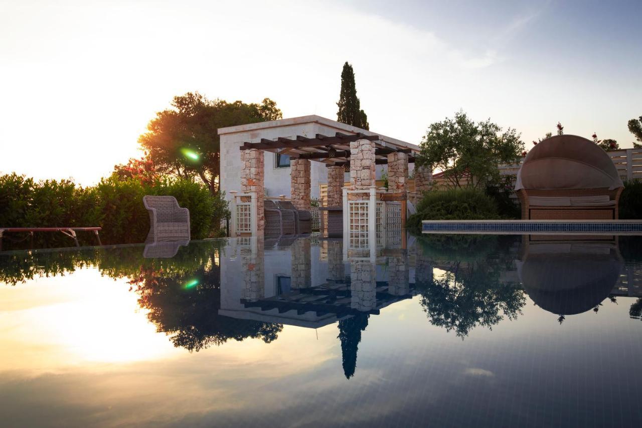Sea Cats' Villas Sutivan ภายนอก รูปภาพ