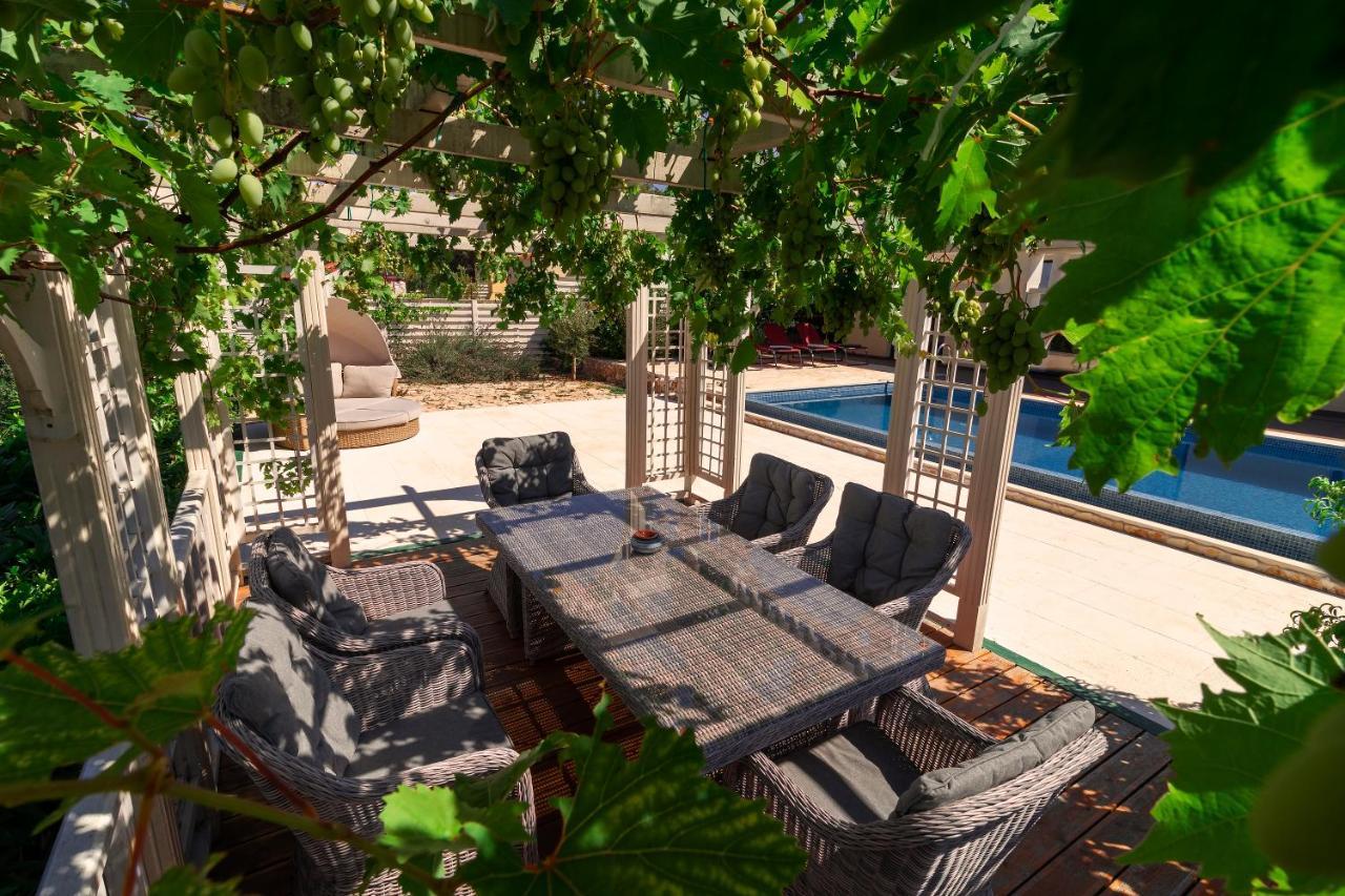 Sea Cats' Villas Sutivan ภายนอก รูปภาพ