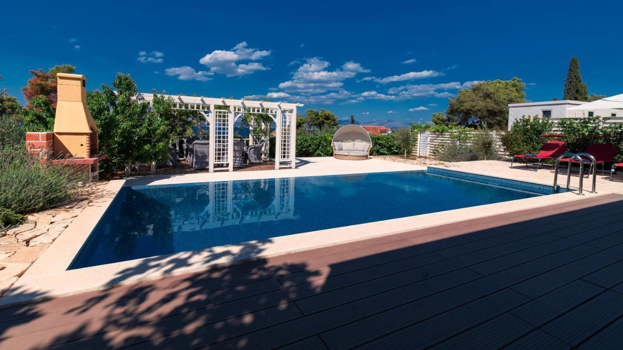 Sea Cats' Villas Sutivan ภายนอก รูปภาพ