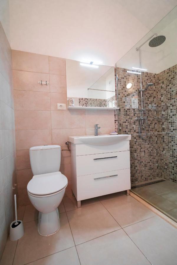 Sea Cats' Villas Sutivan ภายนอก รูปภาพ