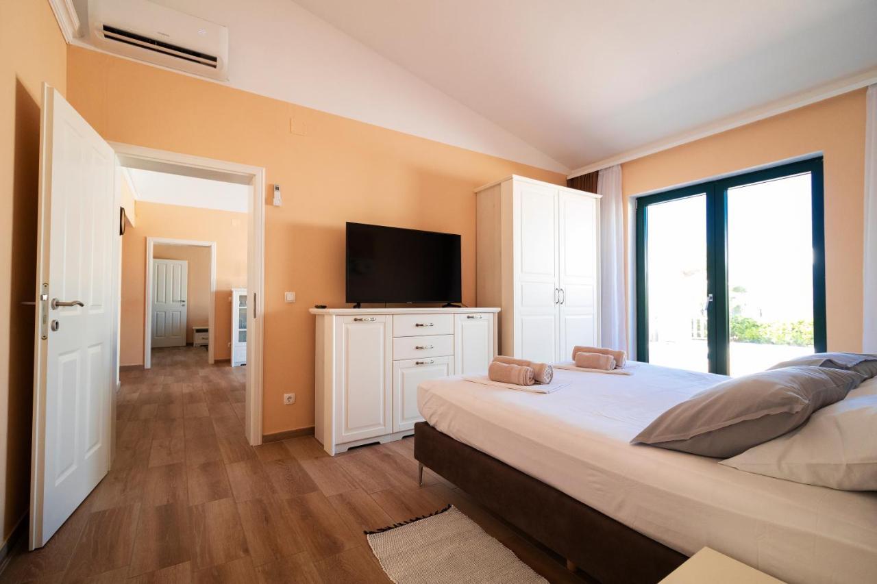 Sea Cats' Villas Sutivan ภายนอก รูปภาพ